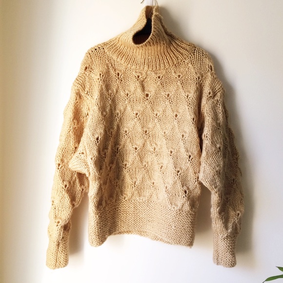 Chunky knit golden tan turtleneck - Picture 2 of 8